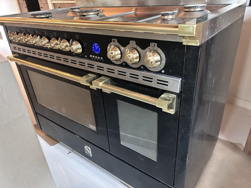 Réparation piano de cuisson STEEL dans les Bouches-du-Rhône – Diagnostic expert SIMLA SAV